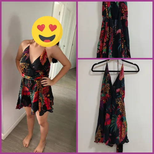 Vestido estampado com decote halter e amarração