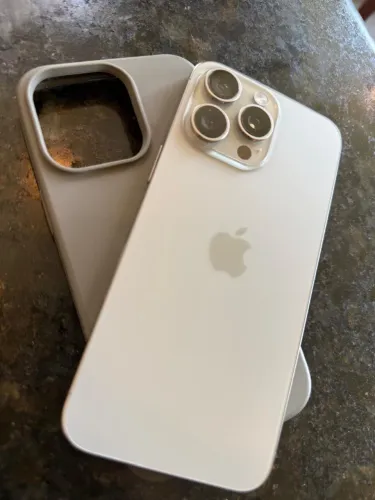 Vendo celular 15 pro max