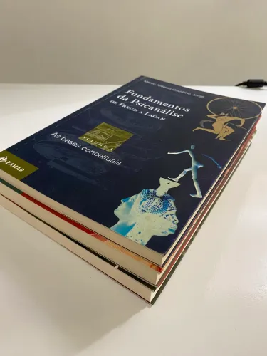 FUNDAMENTOS DA PSICANÁLISE DE FREUD A LACAN. (Os 3 volumes)