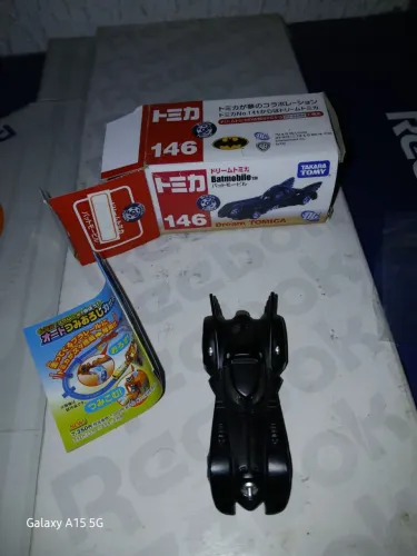 Miniatura Batmóvel Tomica Dream - Colecionador