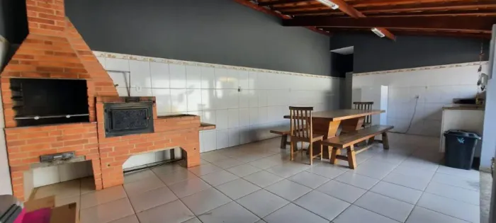 Casa À VENDA com 3 quartos sendo 1 suíte no São Cristóvão II