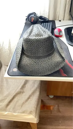 Chapéu, Pralana , profissional