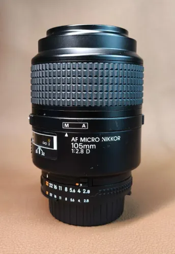 Lente AF Micro Nikkor 105mm 1:2.8 D