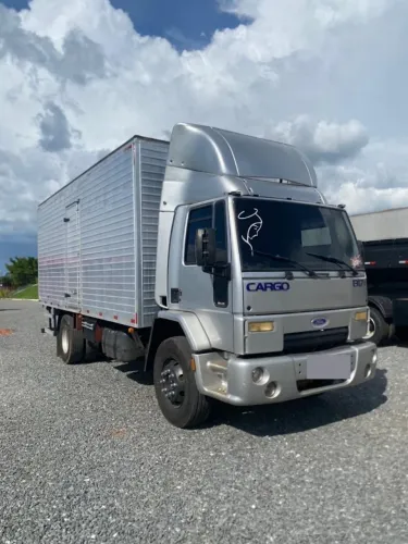 Ford cargo 1317 bau 2011