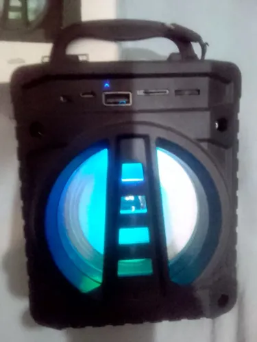 Caixa de Som Bluetooth Portátil com Luz LED