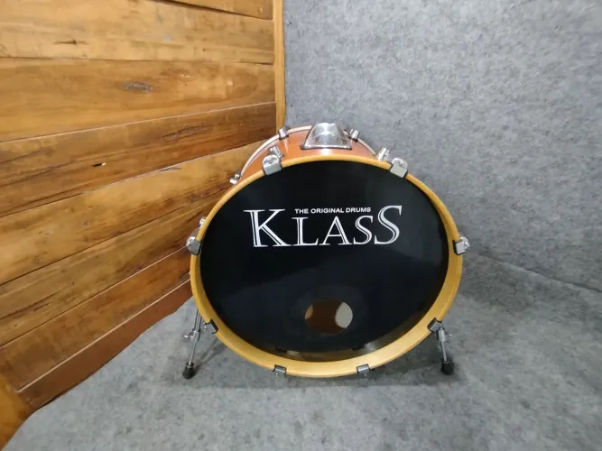 * Bumbo 22x18 Klass Série em Excelente Estado - Envio para todos os estados.