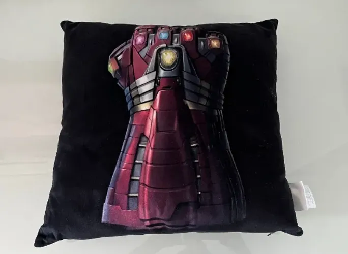 Almofada Marvel Manopla do Infinito
