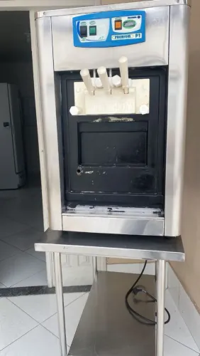 Máquina de Sorvete Expresso Italianinha P1 Balcão e spiner shake.. funcionando!!