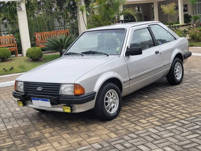 Carro de Coleção! Escort GL 1.6 Álcool 1985 - Carro Impecável - Estudo Troca!