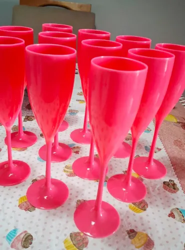 Taça em acrílico para champanhe ou espumante. 