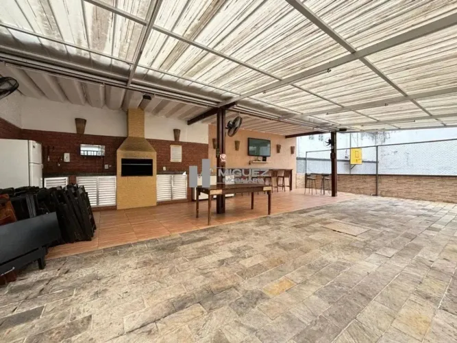 Rua Senador Nabuco, Vila Isabel: apartamento à venda com 2 quartos, em prédio residencial.