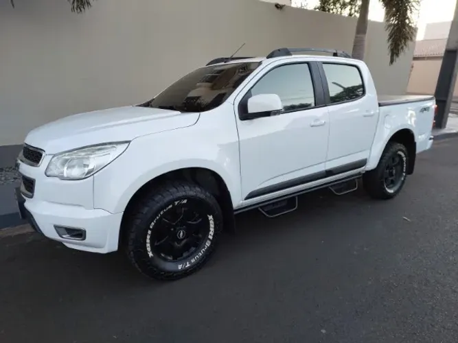 Chevrolet S10 Pick-up LT 2.8 TDI 4X4 CD Diesel 2013