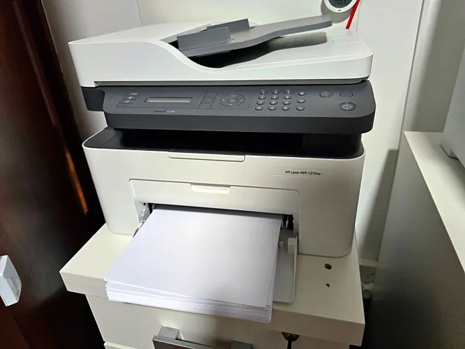 Impressora Multifuncional HP Laser MFP 137fnw