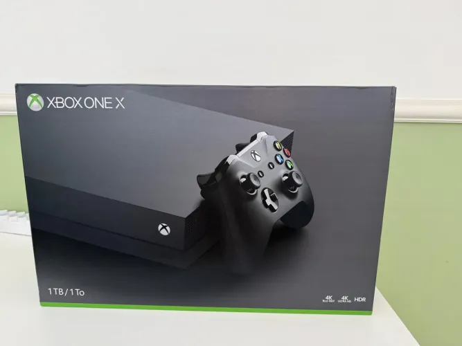 Xbox one X - Aparelho para colecionador. 2 horas de uso. Fabricado em 13/10/2017.