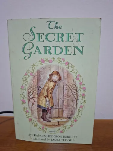 Livro " The Secret Garden" by Frances Hodgson Burnett, ilustrado por Tasha Tudor