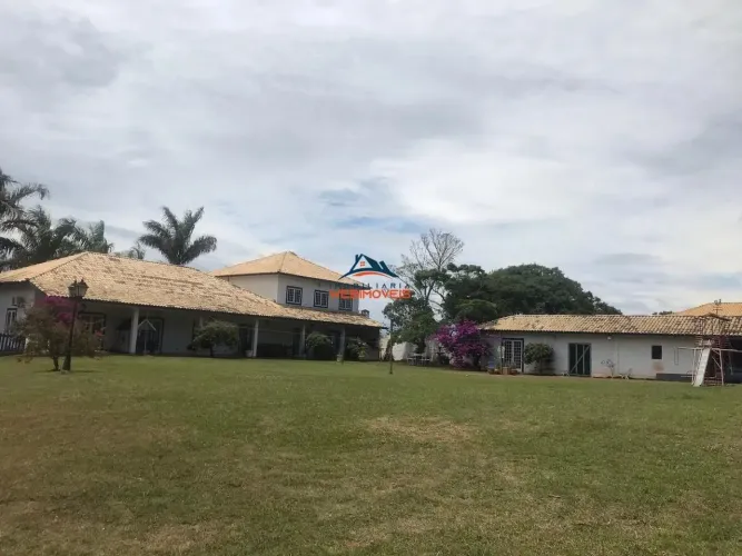 Casa de luxo em condomínio no Jardim Haras Bela Vista: 6 quartos, 3 suítes, 475m² - Vargem