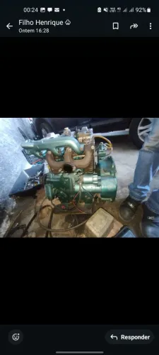 Motor diesel marítimo 3 cilindros  