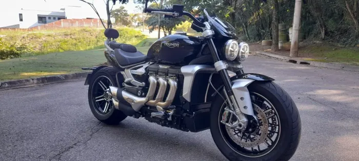 TRIUMPH ROCKET III GT 2500cc 2024 impecável 3.500 km  
