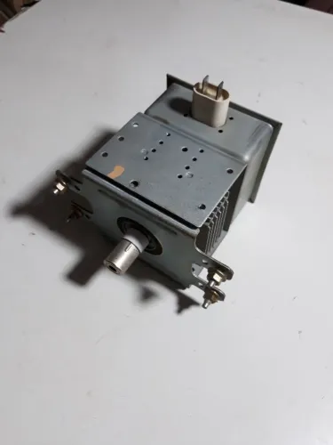 Magnetron Sanyo 2m218j