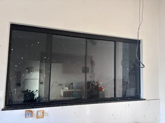 Janela vidro temperado (blindex) usado