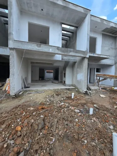 Sobrados em Construção - Balneário Piçarras