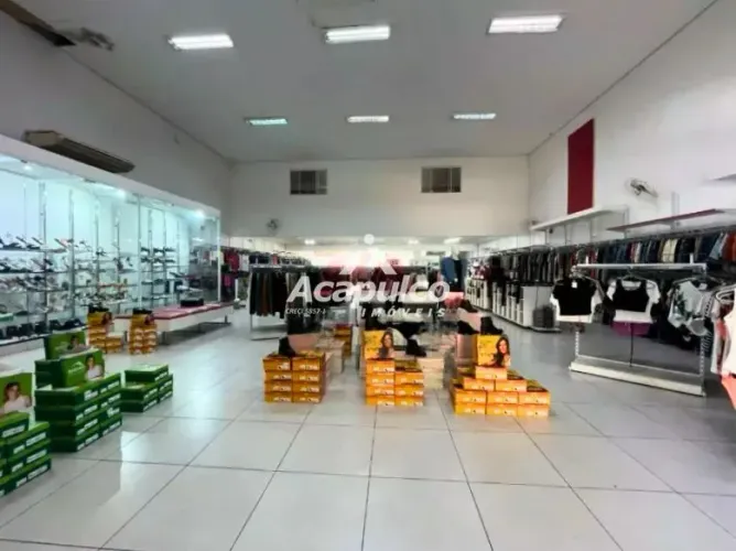 Salão comercial para alugar com 704 m² e 04 vagas de garagem no bairro Balneário Salto Gra
