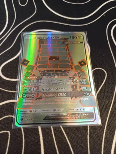 [LM] Stakataka GX (159/168) da coleção Tempestade Celestial (2018) com sleeve transparente