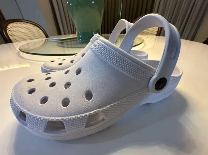CROCS Sandalia estilo crocs nova
