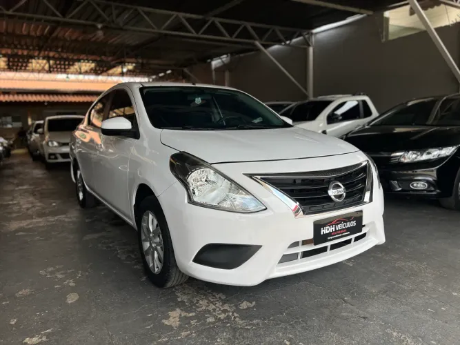 Nissan Versa S 1.0 12V Flexstart 4P Mec. 2017