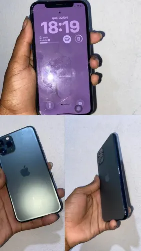 Vendo iPhone 11 Pro , nunca mexido, único dono+ capinha e carregador 