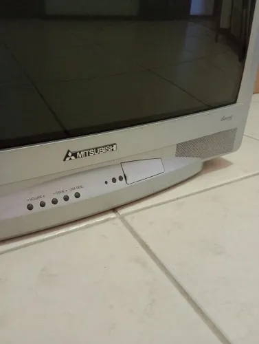 Tv Mitsubishi Diamond Series 28 polegadas. Funcionando.