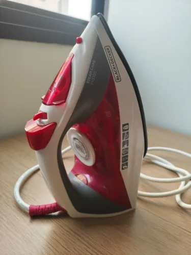 Ferro de passar roupa a vapor Black Decker
