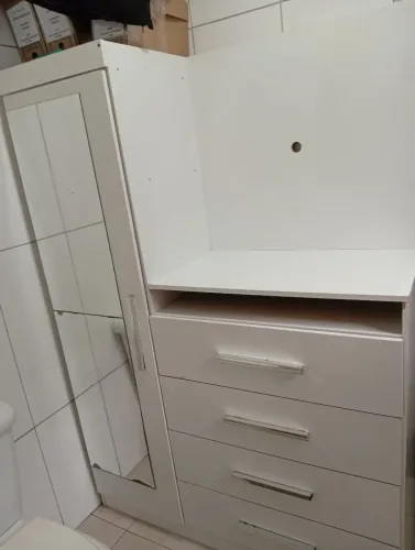 Cômoda/ Rack 1 Porta espelhada 4 gavetas