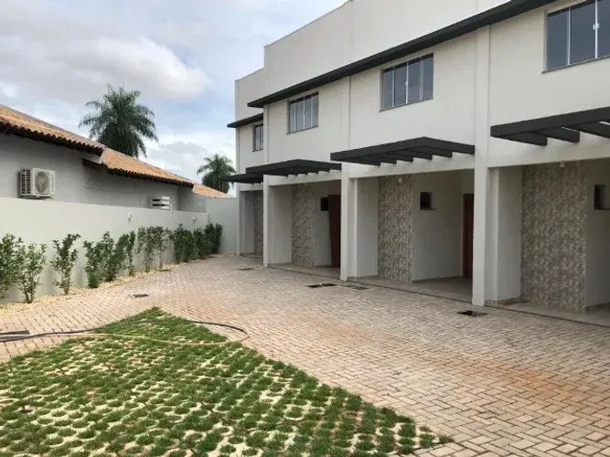 Sobrado área central 80m2 com duas suites