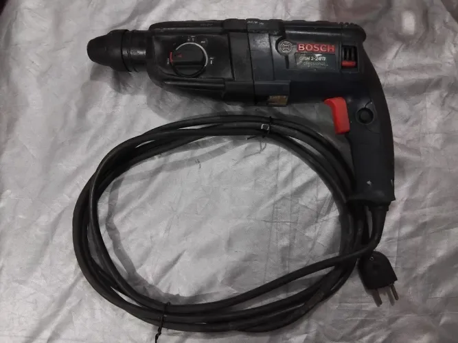 Martelete Bosch GBH 2-24 D Professional 820W - Mecânica Impecável