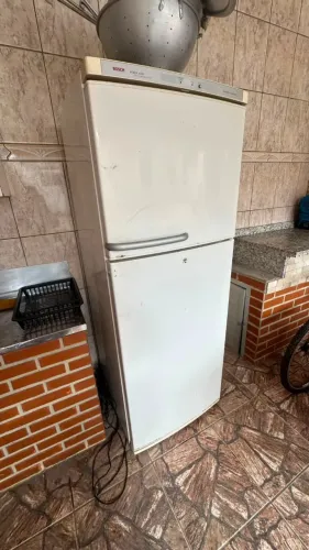 Geladeira duplex Bosch (não está gelando)