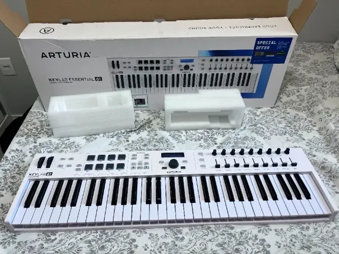 Controlador MIDI Arturia KeyLab 61 ? Excelente estado