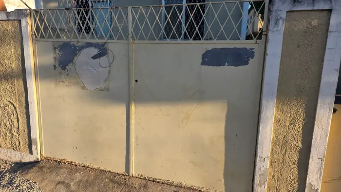 Portão de garagem de ferro