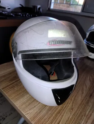 Capacete feminino