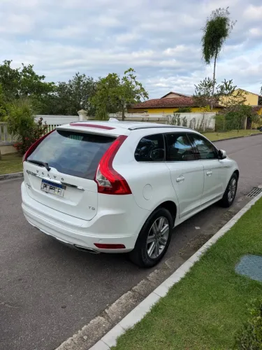 Volvo XC 60 T-5 Kinetic 2.0 245cv FWD 5P 2017