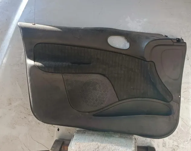Forro de porta dianteira esquerda pegeot 206 99 2000 2005 2010