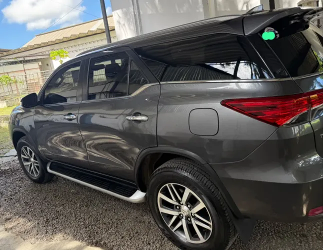 Toyota Hilux SW4 SRX 4X4 2.8 TDI 16V Dies. Aut. 2017
