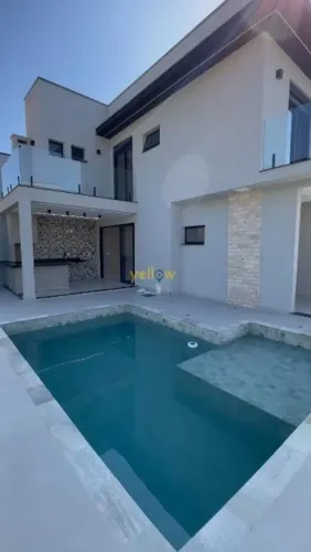 Casa em Condomínio Fechado em Cezar de Souza - Mogi das Cruzes, SP