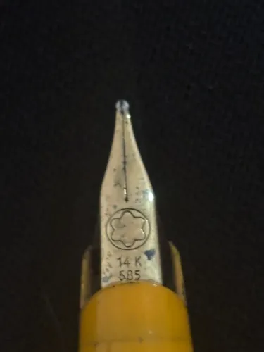 Caneta bico de pena Mont Blanc