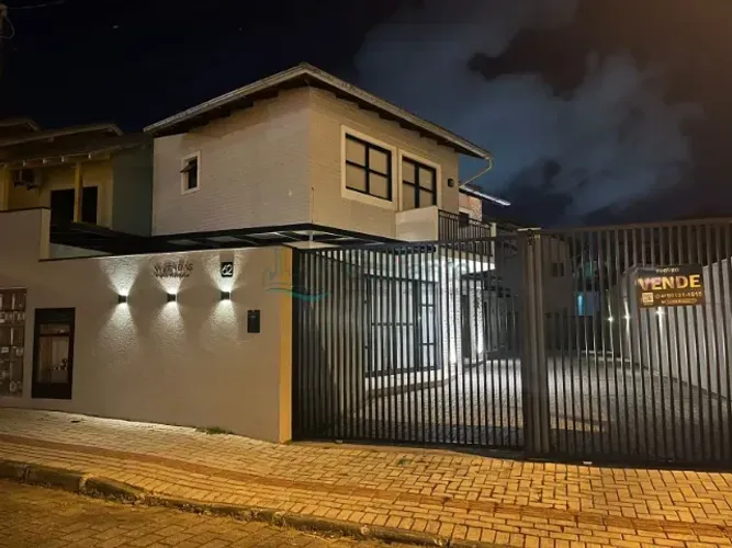 Vende-se Duplex Mobiliado a 40m da Praia em Penha/SC