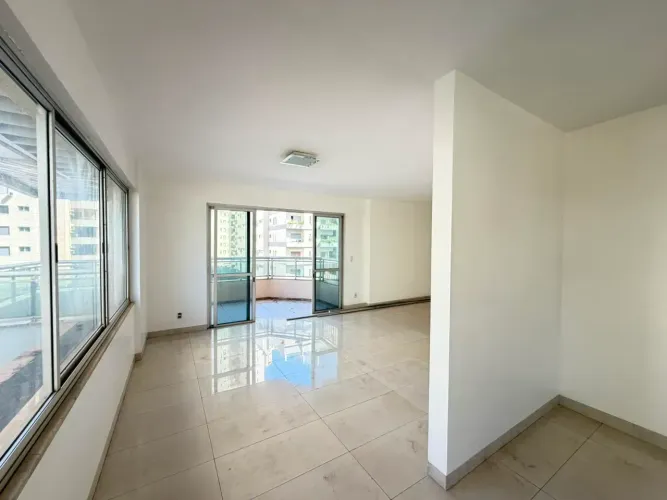 APARTAMENTO À VENDA SETOR OESTE COM QUATRO QUARTOS SENDO DUAS SUITES