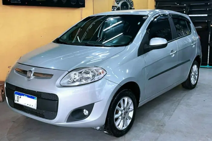 Fiat Palio Attractive 1.0 EVO Fire Flex 8V 5P 2013