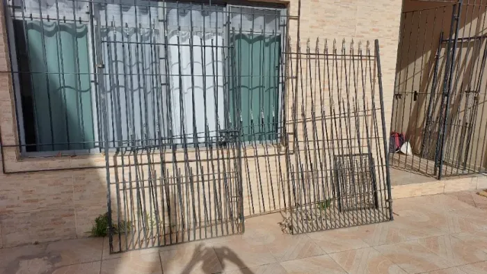 Portao e grade de ferro
