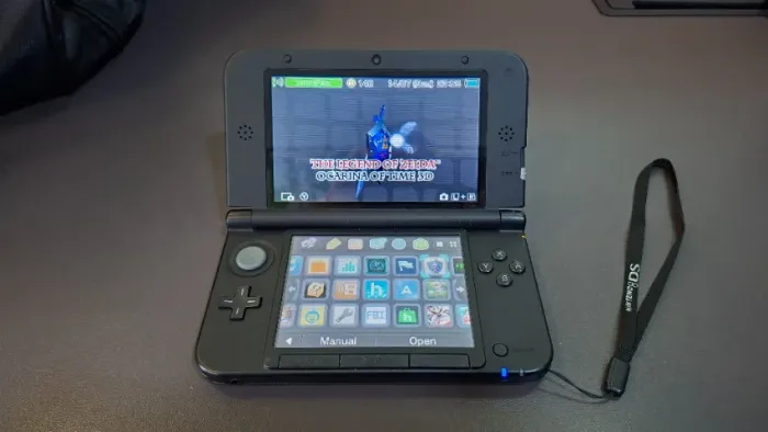 Nintendo 3DS XL Desbloqueado (64GB) + Cartucho R4