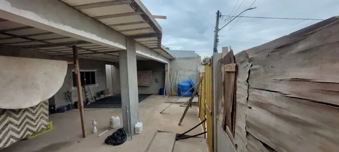 Vendo casa em construção condomínio residencial California 